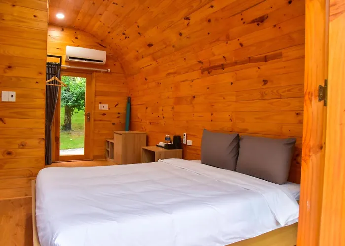 The Vista Khách sạn 4*