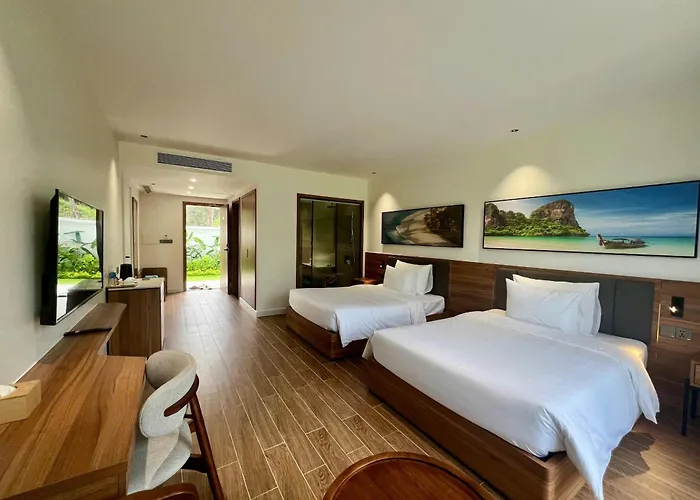 The Vista Khách sạn 4*