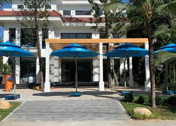 The Vista Khách sạn 4*